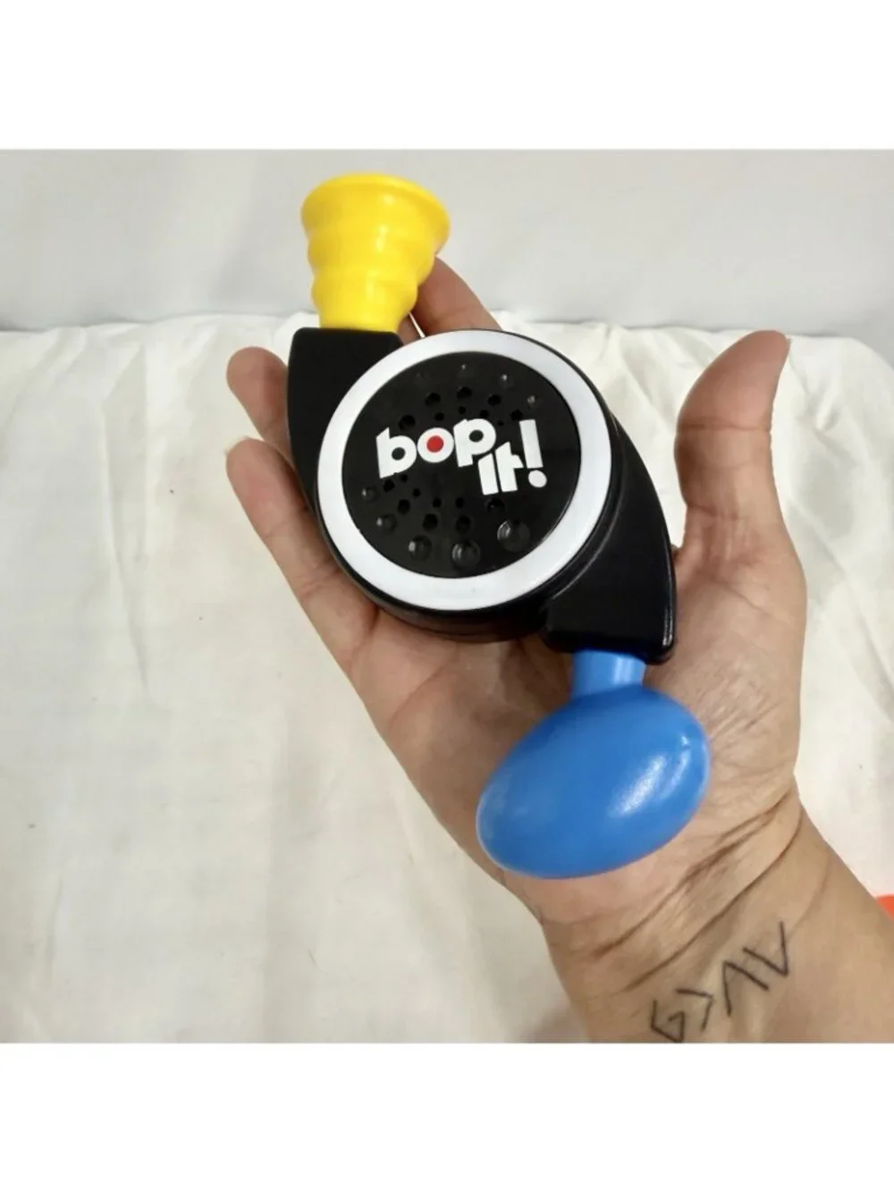 Hasbro Bop It! Electronic Handheld Reaction Game Tested Working